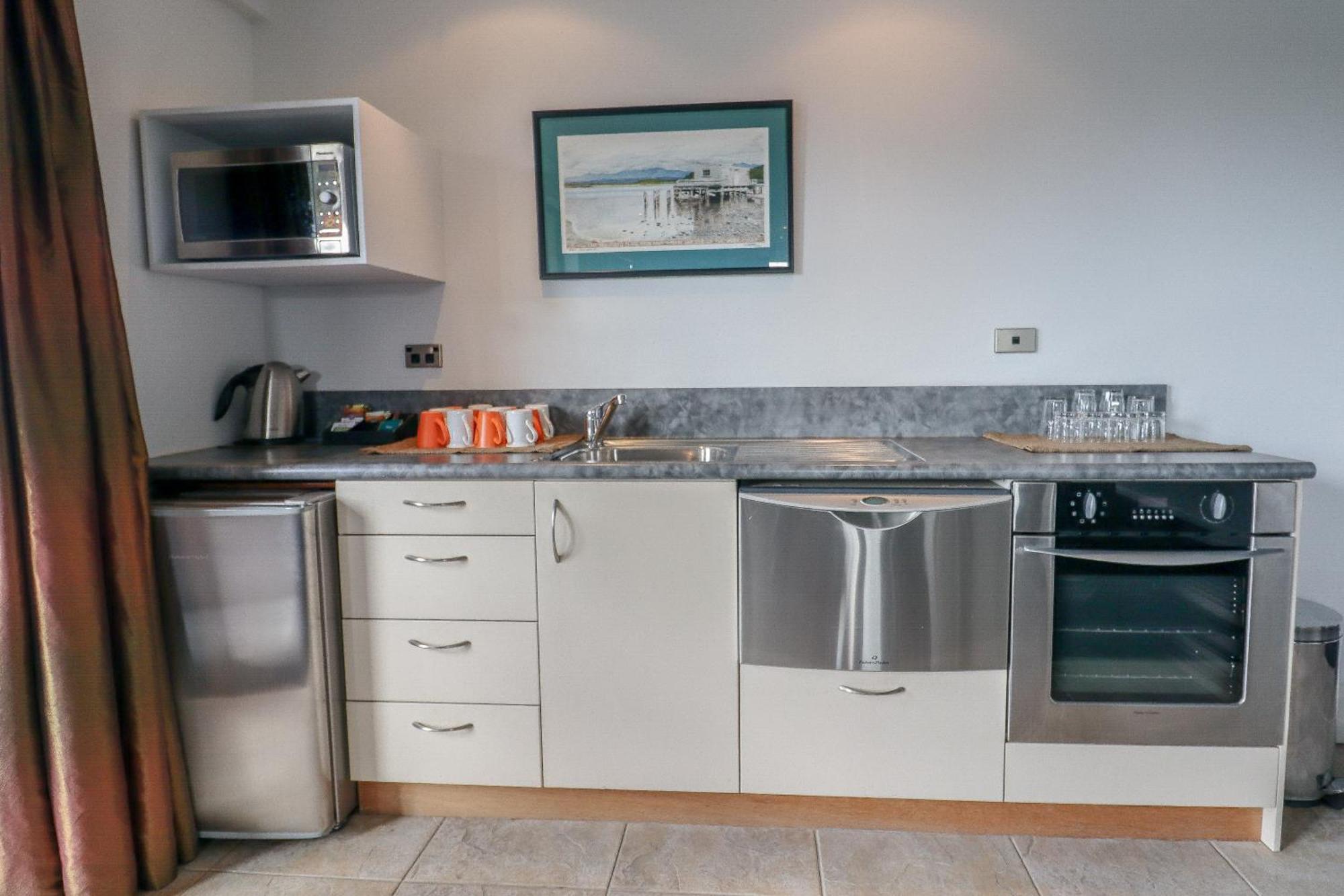 Coleraine Suites & Apartments Греймут Экстерьер фото
